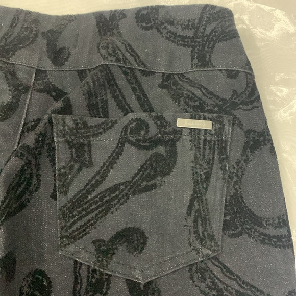 NWT🌸Joseph Ribkoff Black Cropped Jeans - Picture 15 of 17